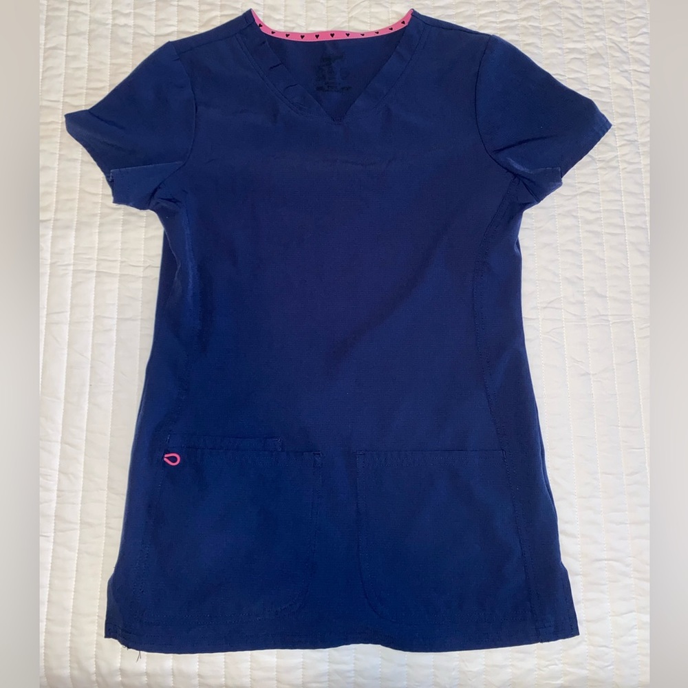 Scrub top